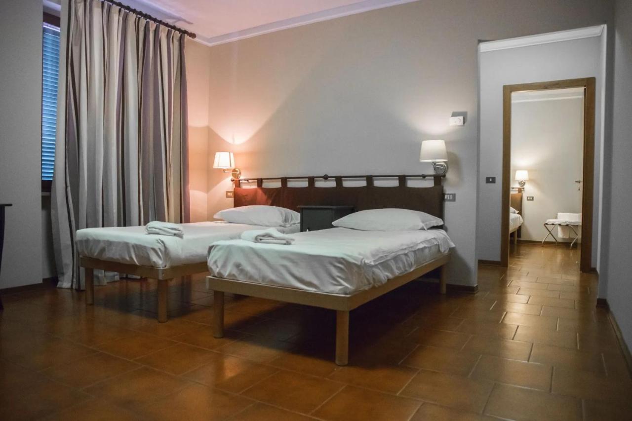 Bastimento Hotel Fiorenzuola d'Arda Luaran gambar